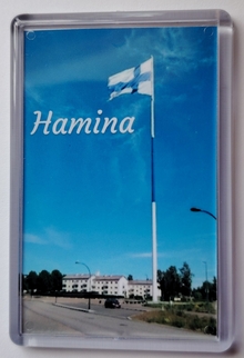 Suomen suurlippu ja 100m lipputanko